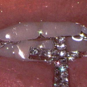 Glossing (feat. Ledesmita & Arezkidd)