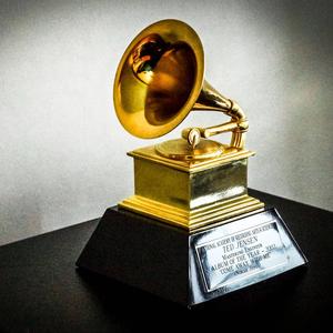 Play Wit Tha F (feat. 5stardee, CalyB, Turntdre, Vlmot & K1)