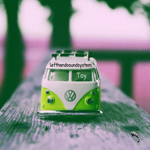 Toy (Original Mix)