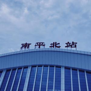 远方的姑娘我想念你可知道