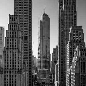 モノクロの巡る街並み (feat. 初音ミク)