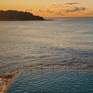 プールサイド (Bondi Beach Cover)