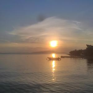 Akışına bıraktık