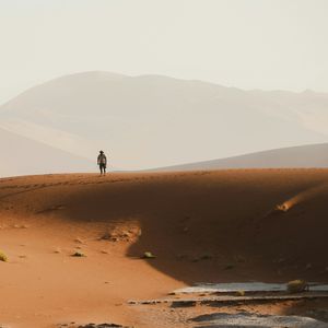 相爱枷锁与自我解脱