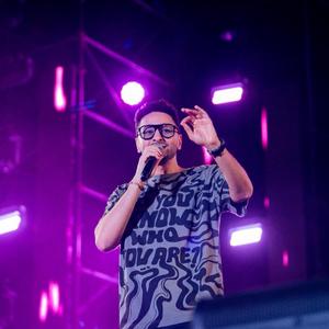 Kan Benna Hob / Leh Mstntesh / Mshet Tareq (Medley)