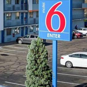 Motel 6