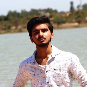 Kabe Pe Padhe Jab Pehli Nazar