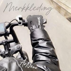 Merkkleding
