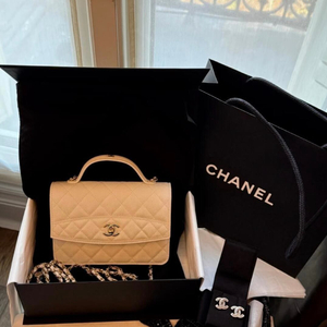 我们活在爱情的时差里