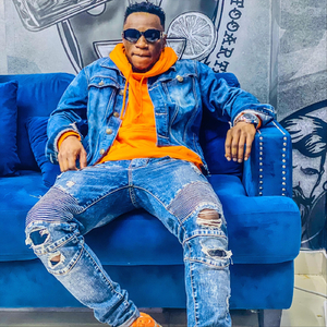 Ndayira (feat. Vyro)