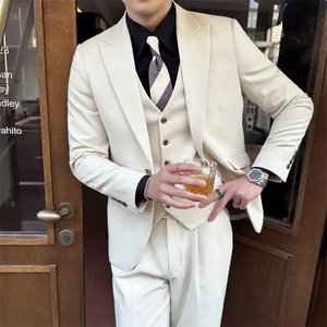 那个让你穿上婚纱的人