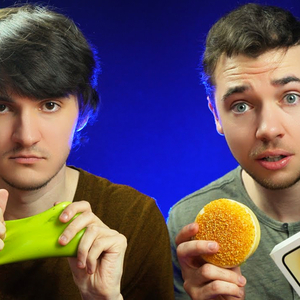 Double Murmure Avec Clavier Et Tapotement De Fruits