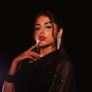 BLACK SARI