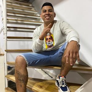 Ella se llama sara (Radio Edit)