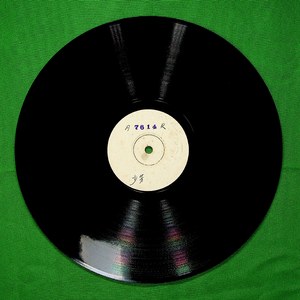 银筝满泪痕(一)