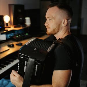 Ide svaďba z horý & Karička, karička