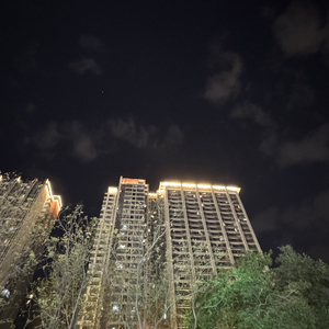 对过去念念不忘