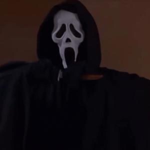 im hotter than ghost face and she knows it