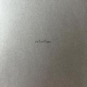 there is a geyser wyth an eye in the middle