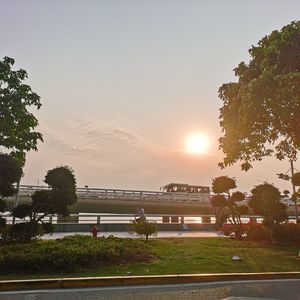 形容 Cover:沈以诚