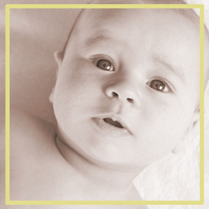 건반 누르는 아기의 호기심 (아가의 창의력발달)