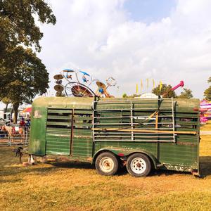 Country Dreams (feat. Raymond)