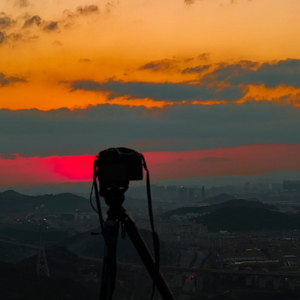 “乾坤未定，你我皆是黑马”