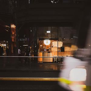 一时不知道要快乐还是难过