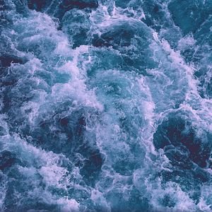 抚慰的平静的波浪回忆