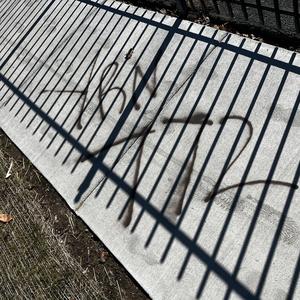 2 fa 1 (feat. Meredinero)