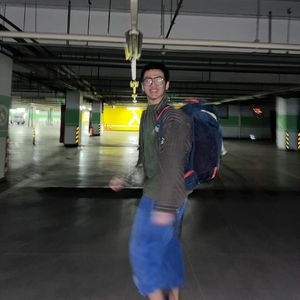 别通知我爸和我妈