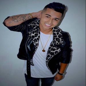 Ella Tiene Lo Suyo (Flow Colombiano) (feat Knt)