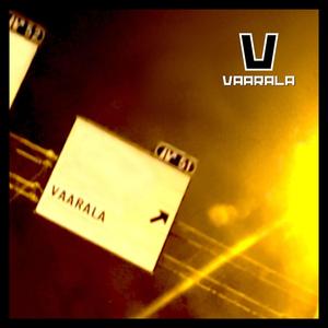 Itketään yksin ja nauretaan laumassa