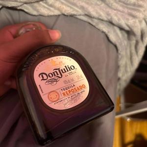 Freak B!tch (feat. Yungkapone)