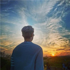 心中无爱目中无人