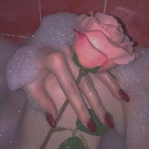 《缺点与优点间决定结婚》