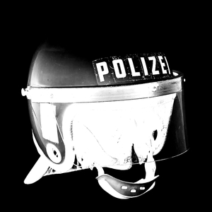 Helmpflicht (Waffensupermarkt Remix)