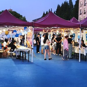 落星，小灯和毕业集市