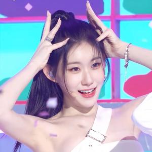 SNEAKERS（Cover：ITZY）