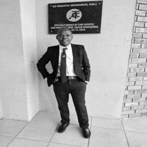 Mandihlale kuwe