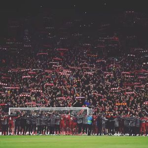 北风吹扎红头绳