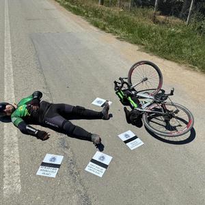 BİSİKLETİME ÇARPARSAN ÖLÜRÜM BEN DOSTUM