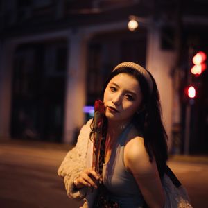 在夜里跳舞