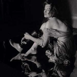 Варить бобы, сжигая бобовые стебли (stop the war)