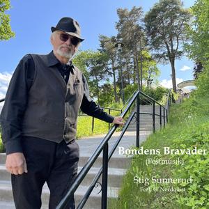 Po-Poesi (Love Me Too) (feat. C. Nordquist)