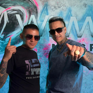 El Perro El Gato Y Yo / Frente a Frente / Me Estoy Muriendo / Y Yo La Amo