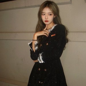 只能将此时此刻的心情 发表在朋友圈