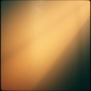 NO ESTAS SOLA — EL SIGUE AQUI | Isaías 41:10 · Juan 14:18