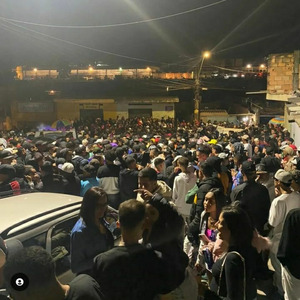 OBSERVANDO A LUZ DA LUA, AS PIRANHINHA DO PRIMEIRO