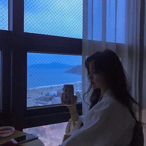 晚安，这个世界孤单的人。 [高质量]